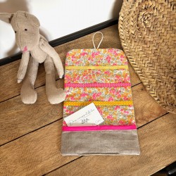 Pochette à barrettes...